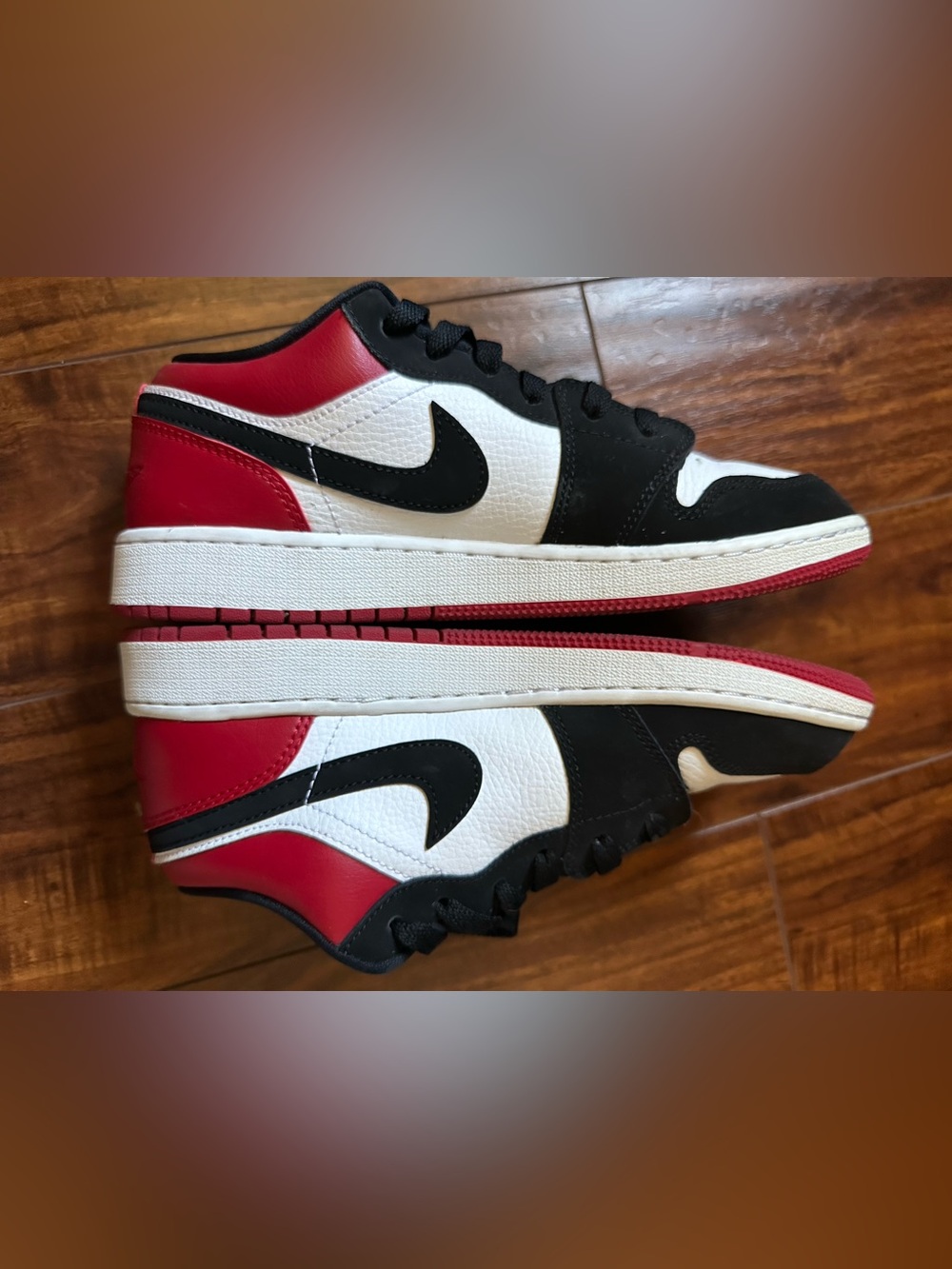 Air Jordan 1 Low Chicago Black Toe